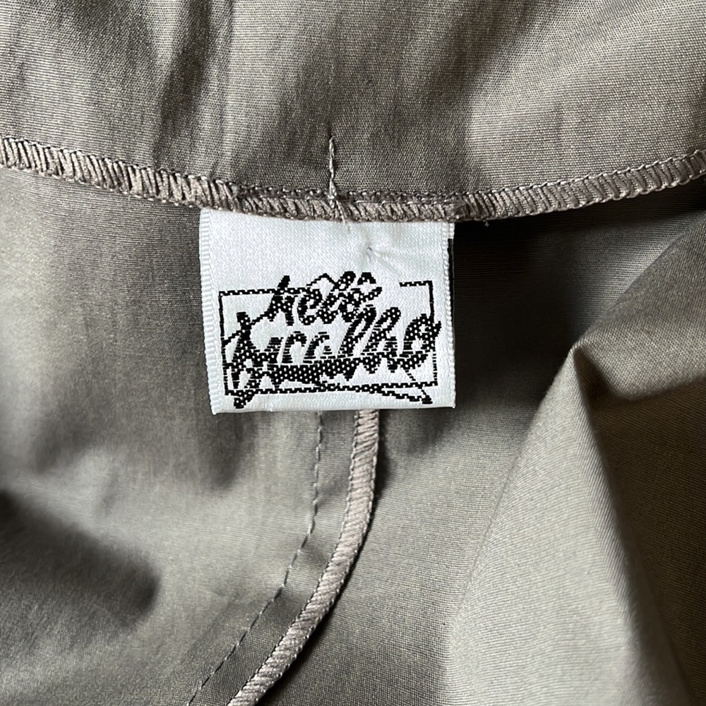 Helo Bicalho cropped trench coat - Picture 11 of 12